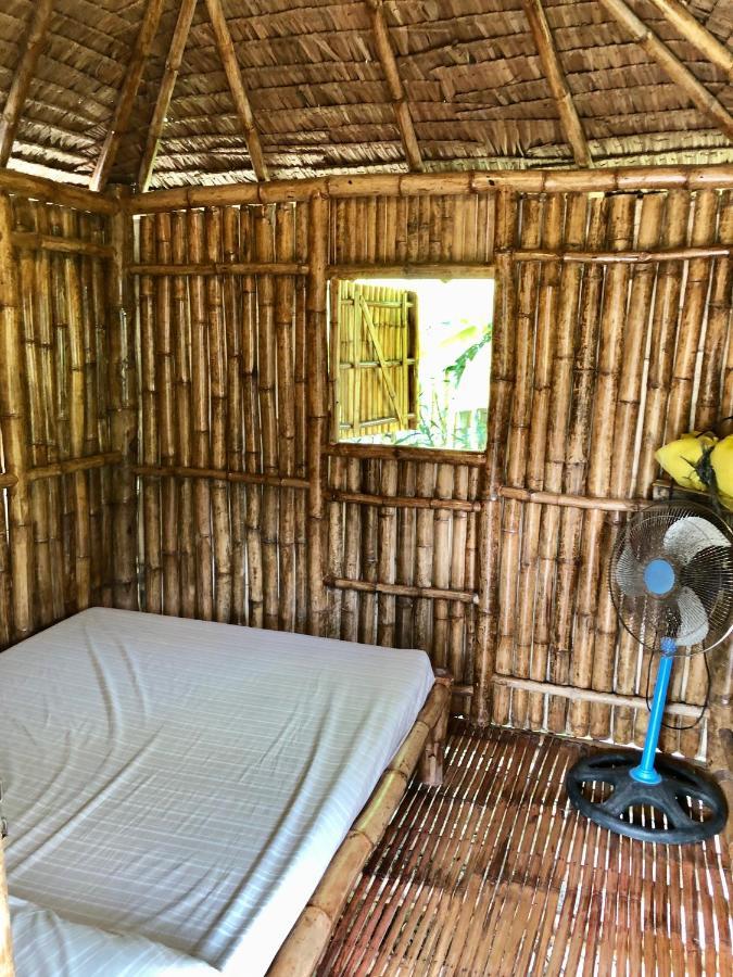 Sharky Hostel Oslob Bagian luar foto