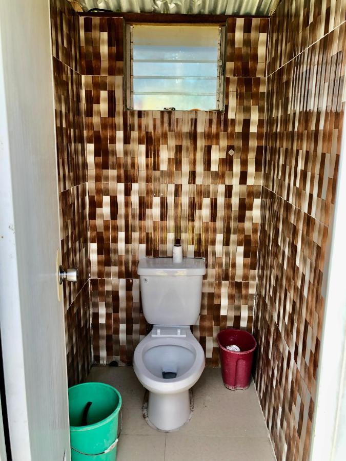 Sharky Hostel Oslob Bagian luar foto