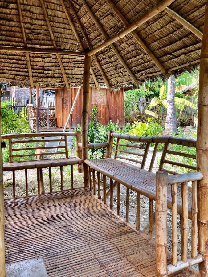 Sharky Hostel Oslob Bagian luar foto