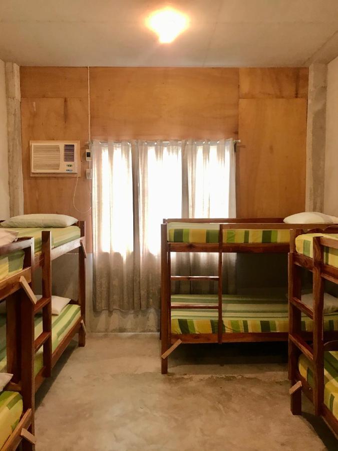 Sharky Hostel Oslob Bagian luar foto