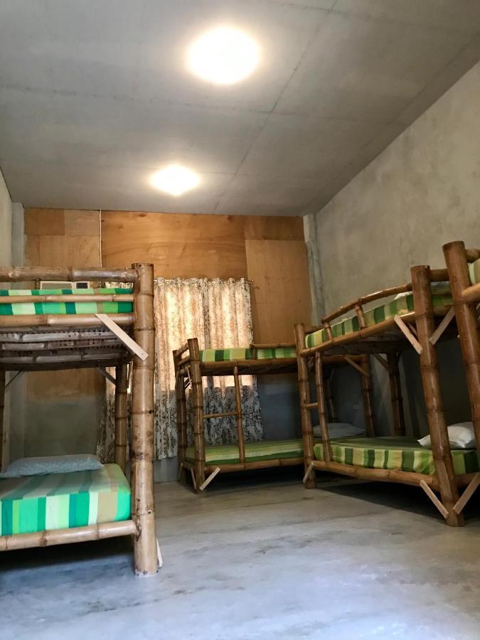 Sharky Hostel Oslob Bagian luar foto