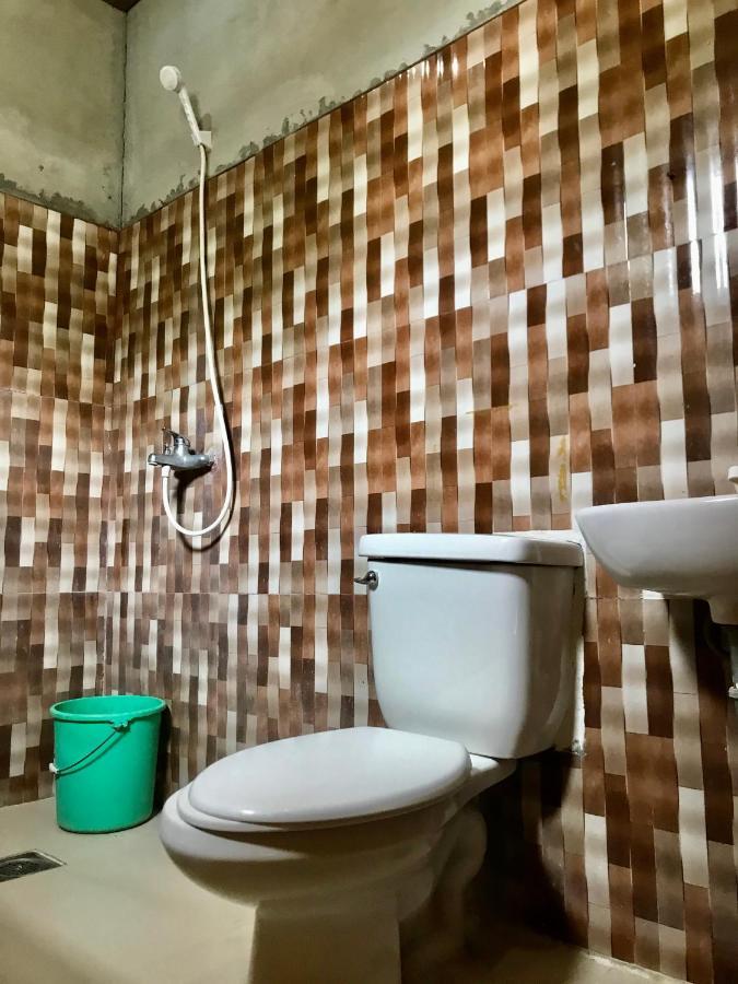 Sharky Hostel Oslob Bagian luar foto