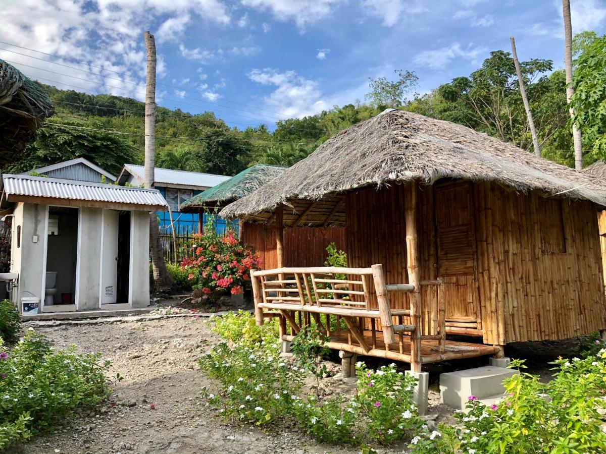 Sharky Hostel Oslob Bagian luar foto