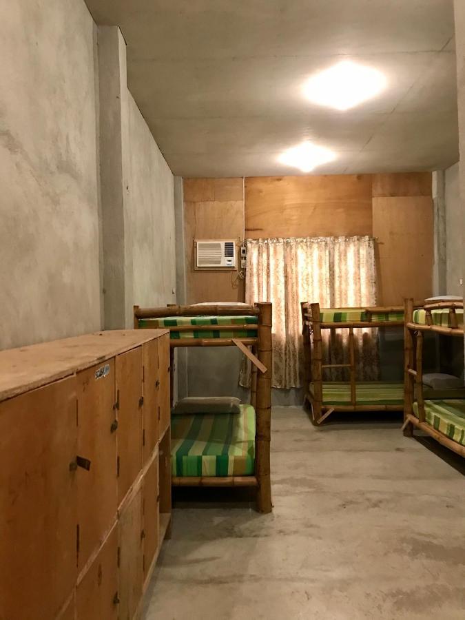 Sharky Hostel Oslob Bagian luar foto