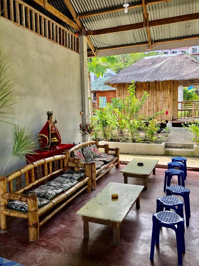 Sharky Hostel Oslob Bagian luar foto