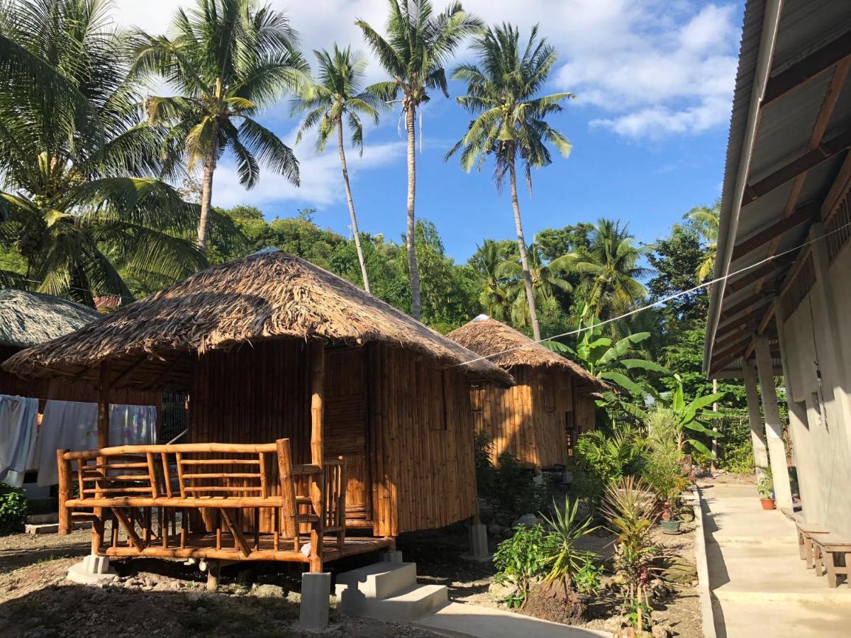 Sharky Hostel Oslob Bagian luar foto